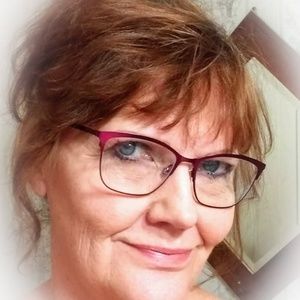 Meet your Posher, Pamela